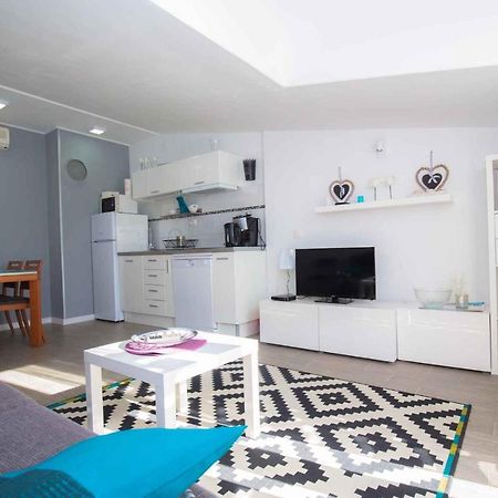 Apartments In Rogoznica 36019 Luaran gambar