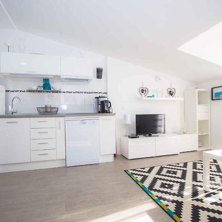 Apartments In Rogoznica 36019 Luaran gambar