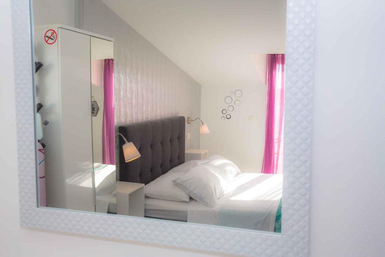 Apartments In Rogoznica 36019 Luaran gambar