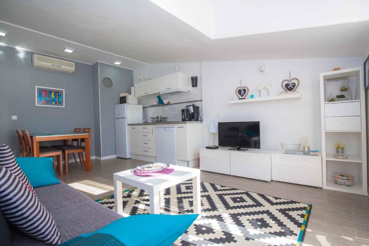 Apartments In Rogoznica 36019 Luaran gambar