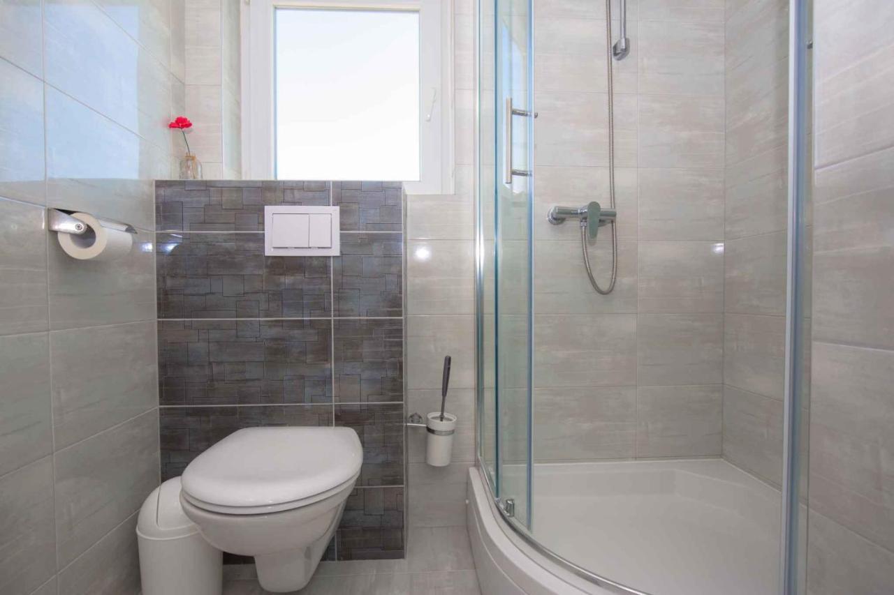 Apartments In Rogoznica 36019 Luaran gambar