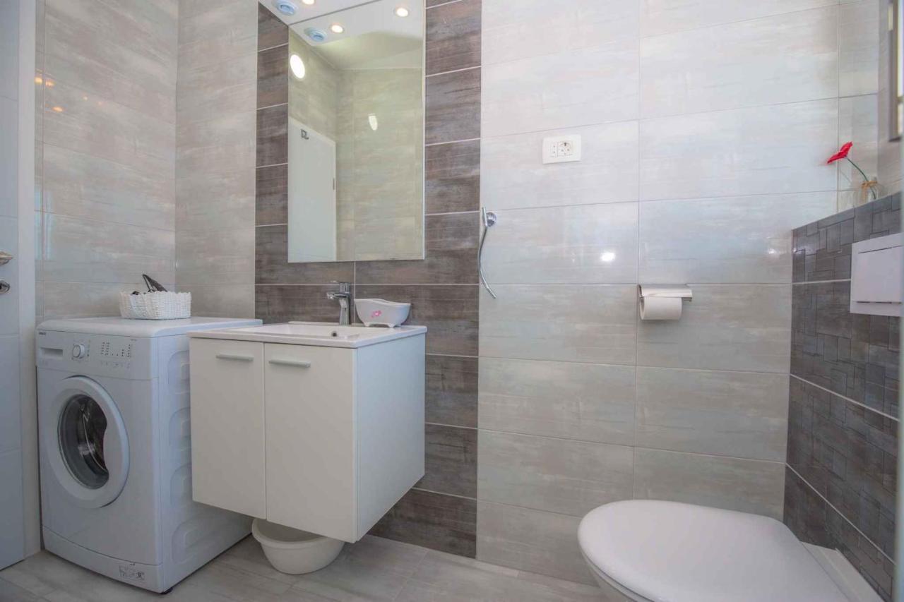 Apartments In Rogoznica 36019 Luaran gambar