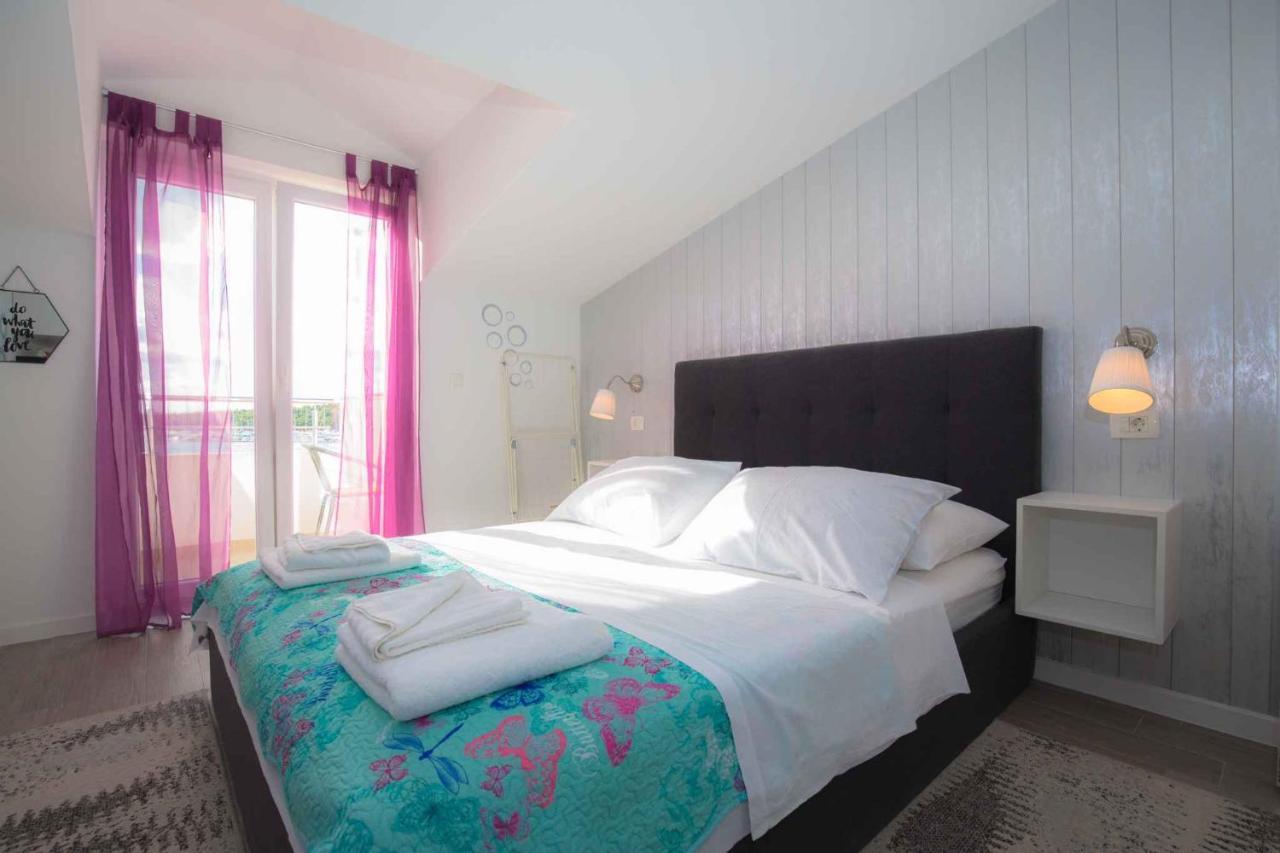 Apartments In Rogoznica 36019 Luaran gambar