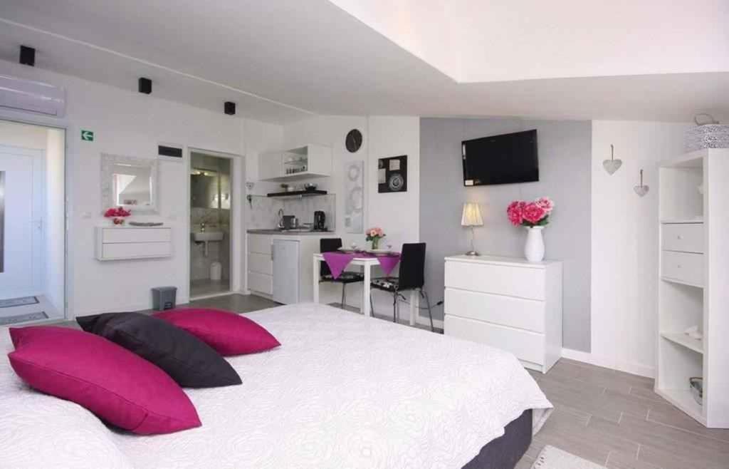 Apartments In Rogoznica 36019 Luaran gambar