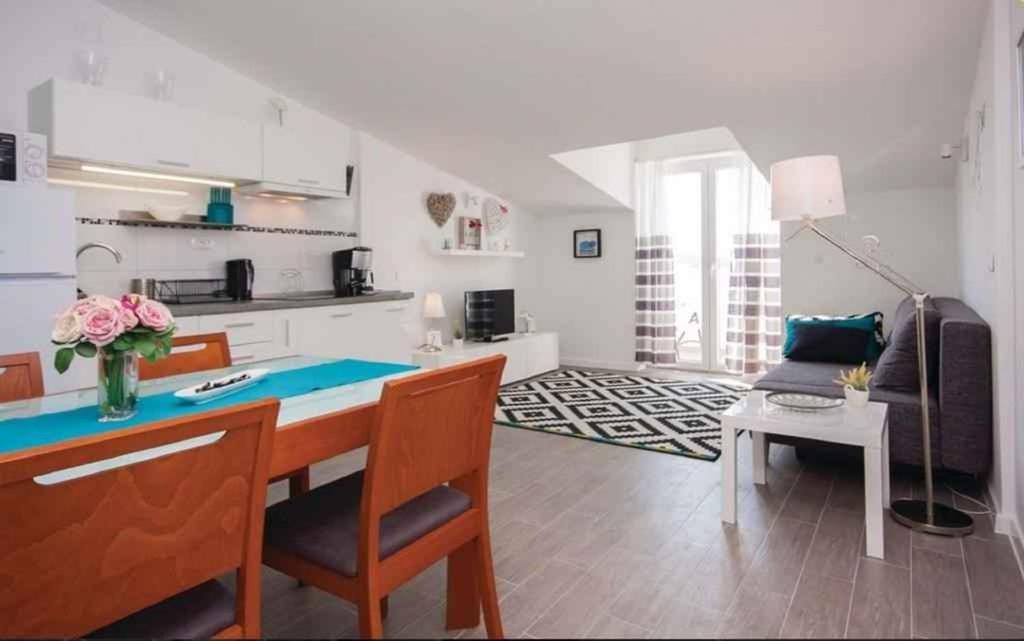 Apartments In Rogoznica 36019 Luaran gambar