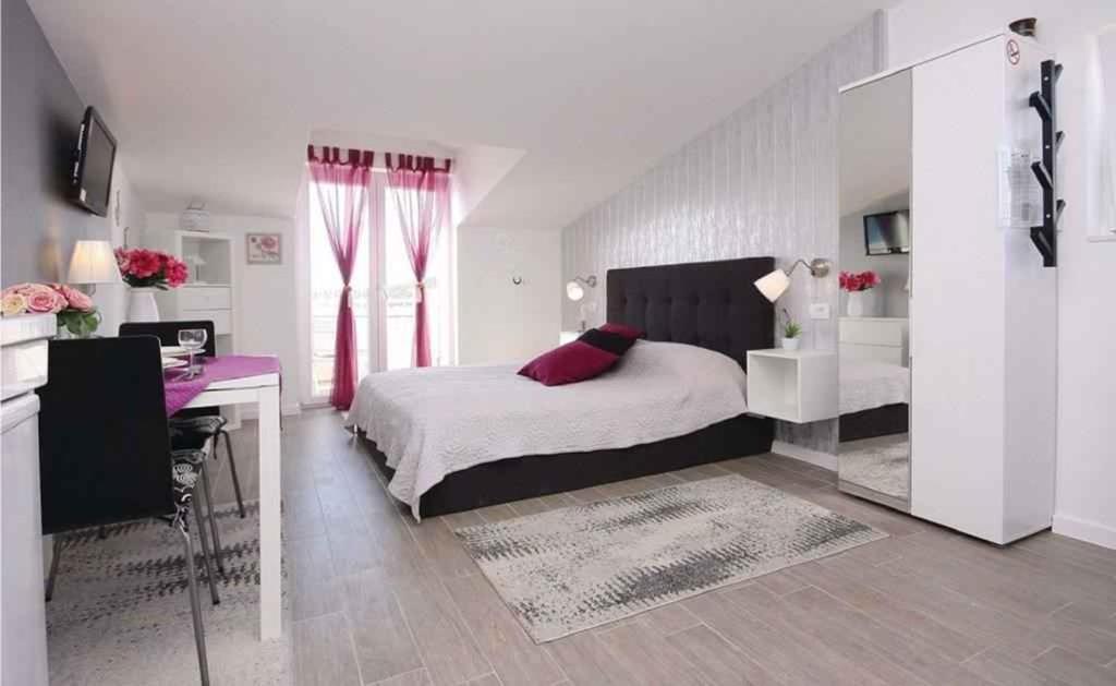 Apartments In Rogoznica 36019 Luaran gambar